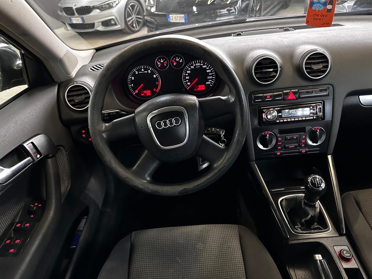 Audi A3 SPB 1.6 16V FSI Attraction