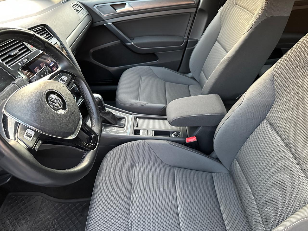 Volkswagen Golf 1.5 TGI DSG 5p. Business BlueMotion Technology METANO