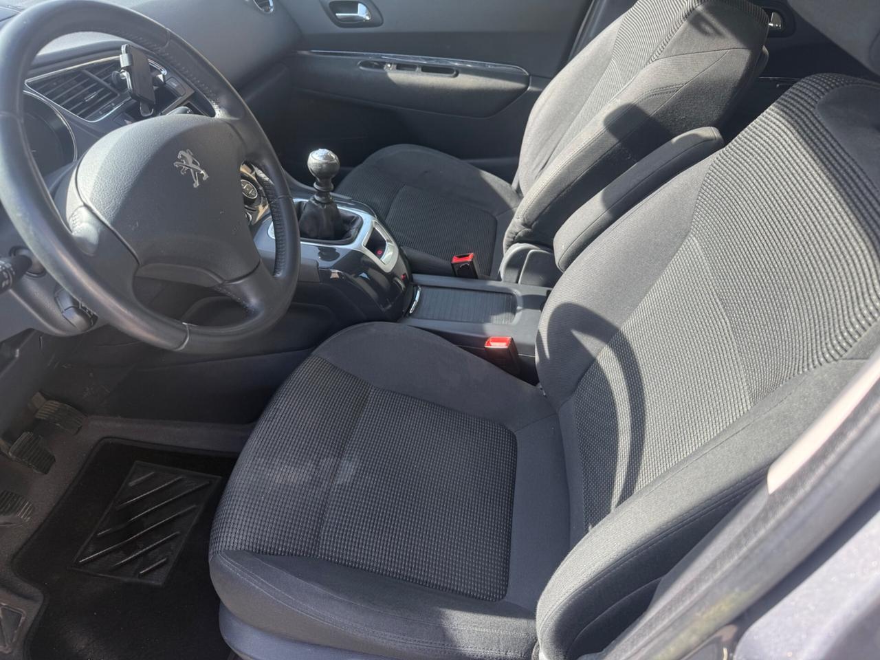 Peugeot 5008 1.6 HDi 115CV 7 posti