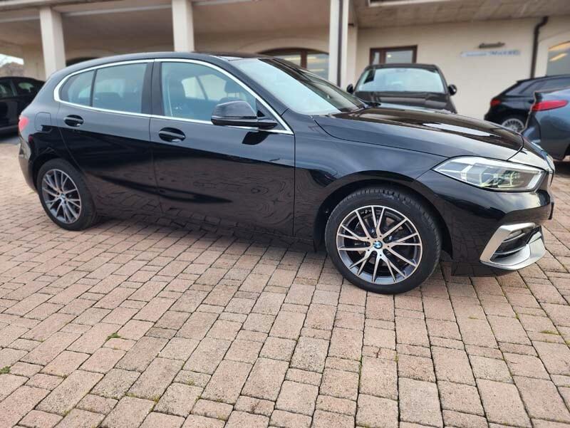 Bmw 118 118i 1.5 benzina 140 CV Luxury