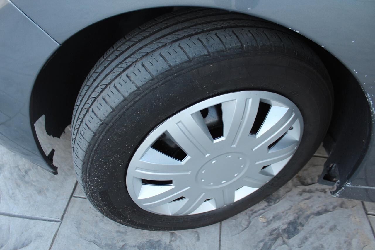 Peugeot 207 1.4 8V 75CV 5p. X Line