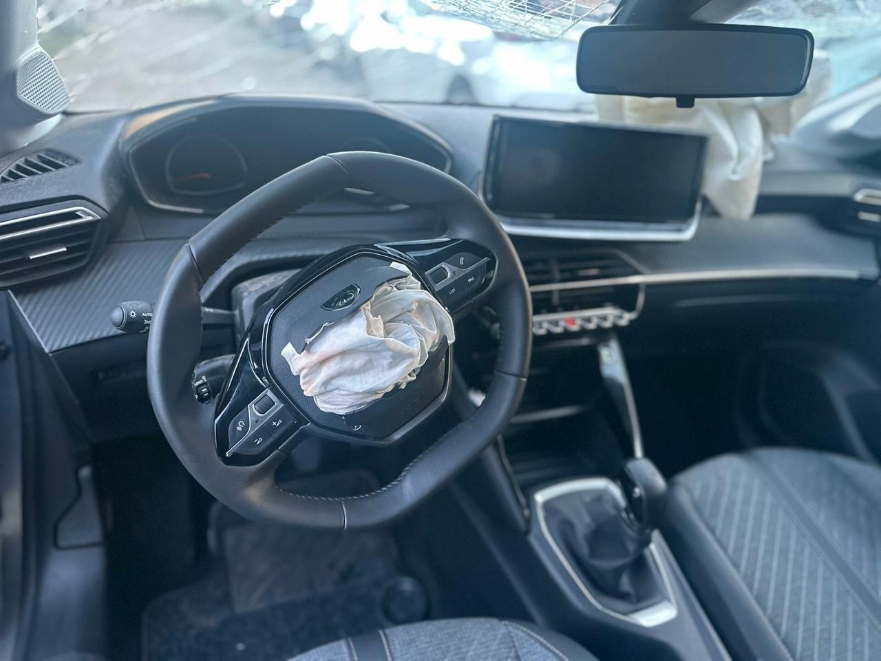 Peugeot 208 PureTech 100 Stop&Start 5 porte Style Sinistrata incidentata