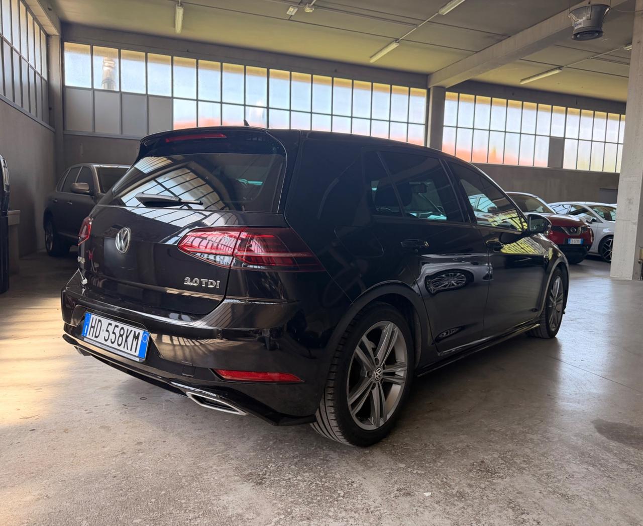 Volkswagen Golf 2.0 TDI 5p. R-Line
