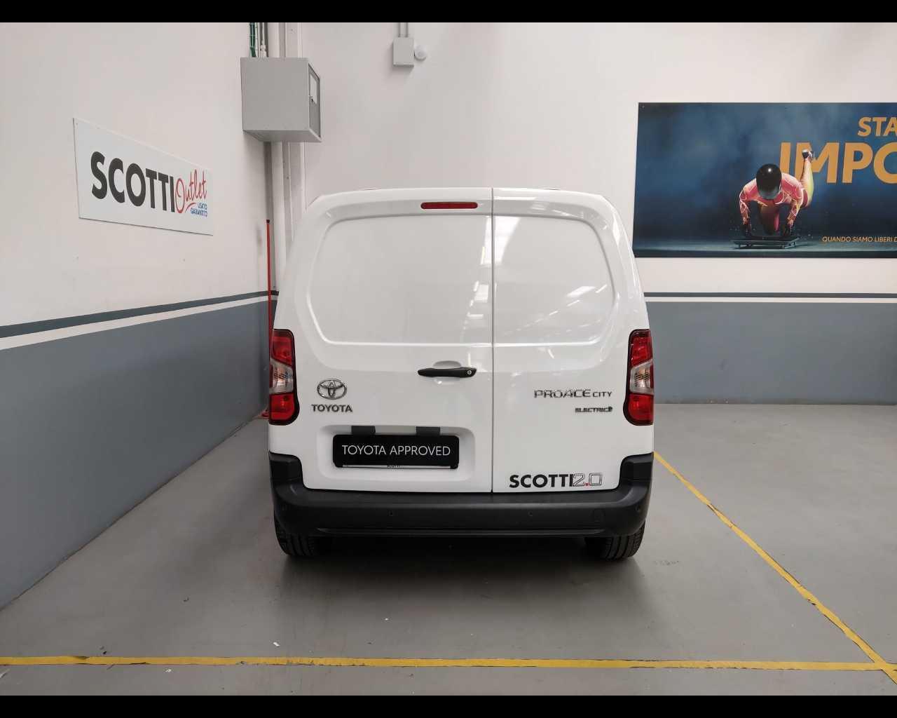 TOYOTA PROACE CITY Electric Short 50kWh Porta Singola COMFORT