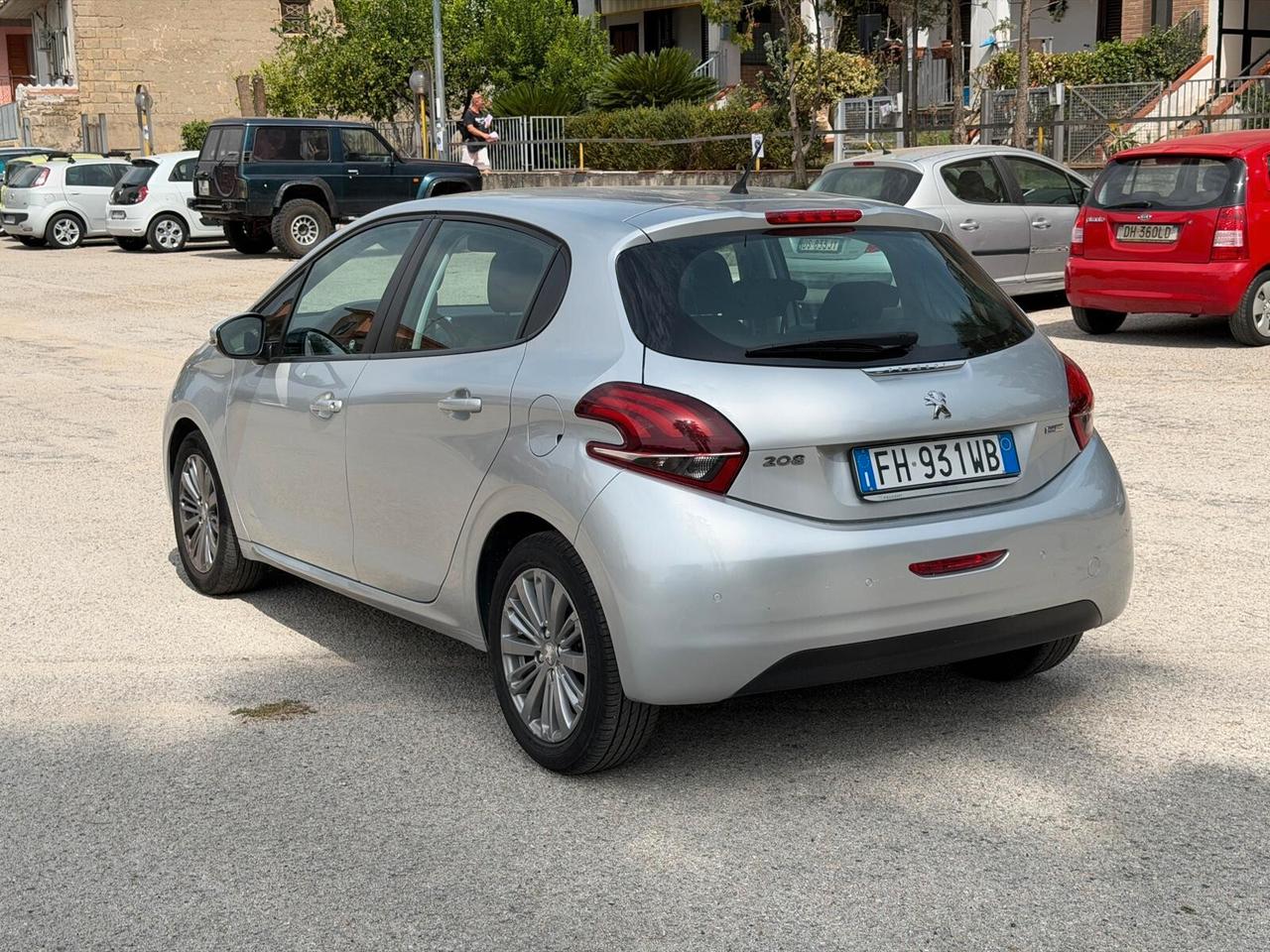 Peugeot 208 PureTech 82 5p. GPL Active