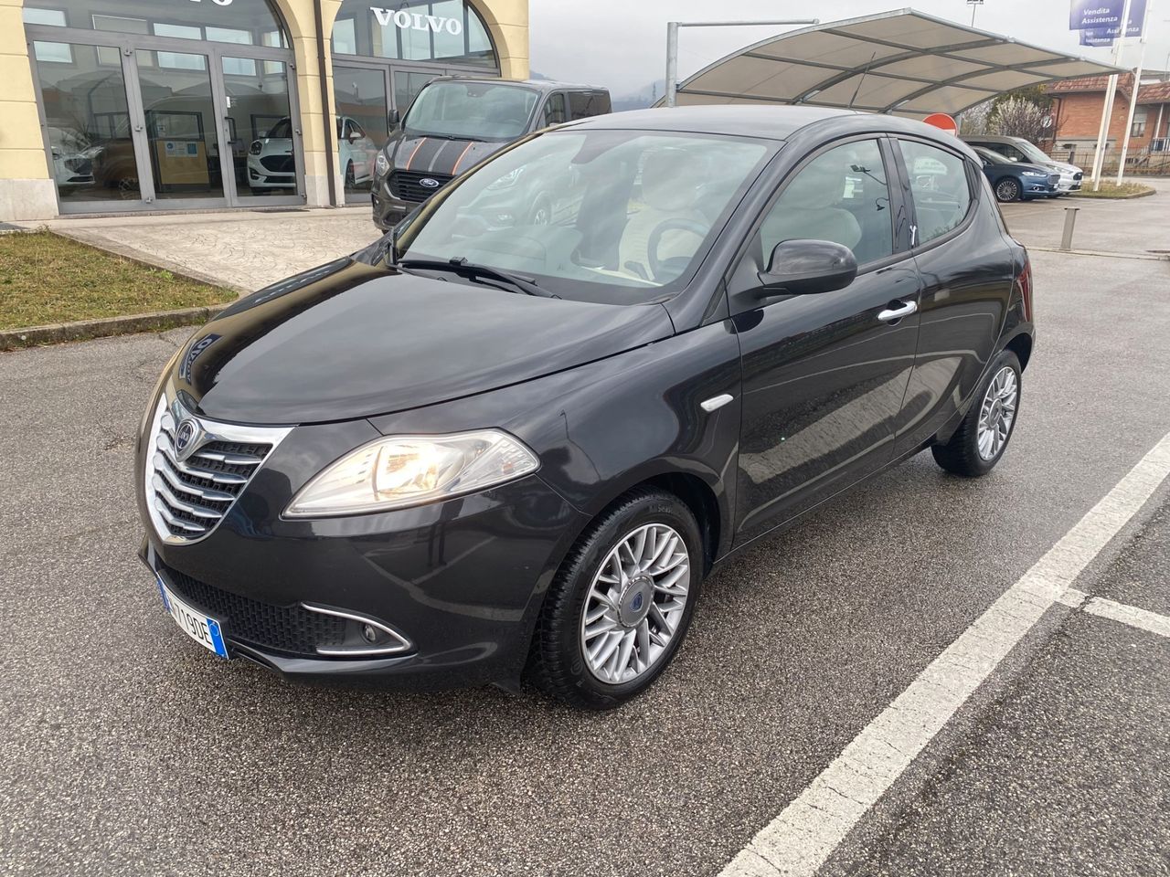 Lancia Ypsilon Gold 1.2 Benz 69CV 5p NEOPATENTATI