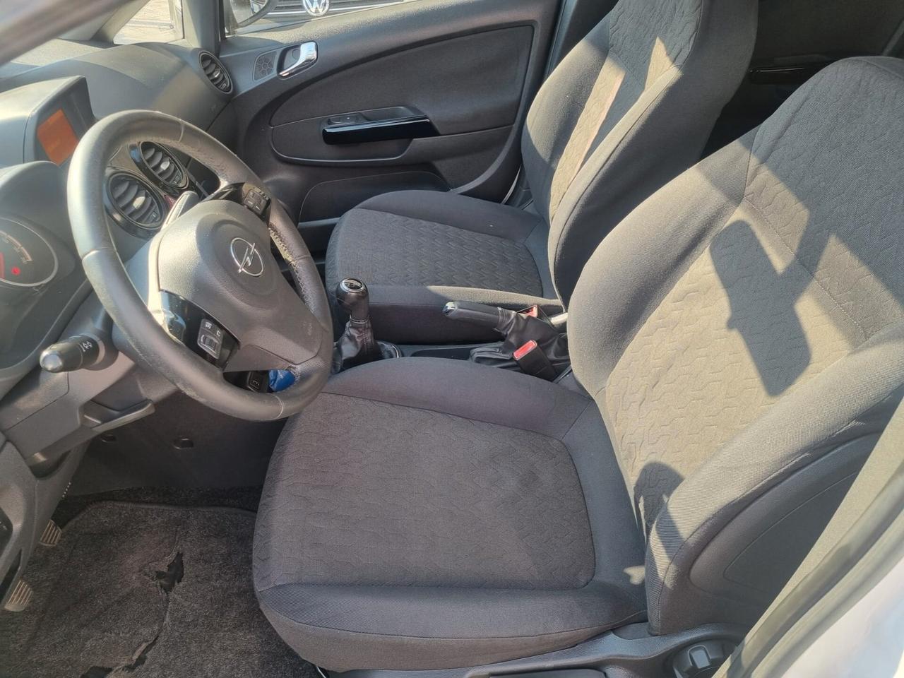 Opel Corsa 1.2 85CV 5 porte GPL-TECH Edition
