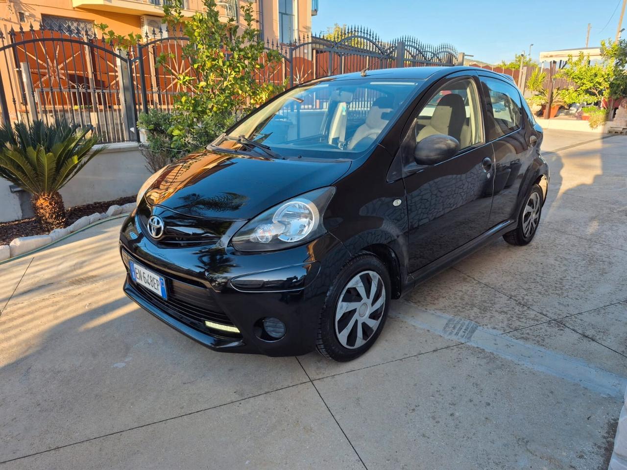 Toyota Aygo 1.0 12V VVT-i 5 porte Cool Soda Connect