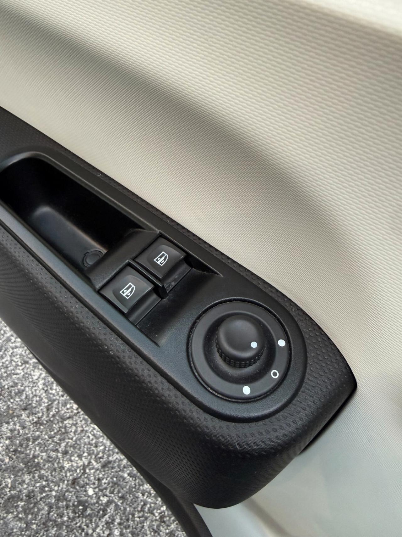 Renault Twingo SCe 65 CV Duel