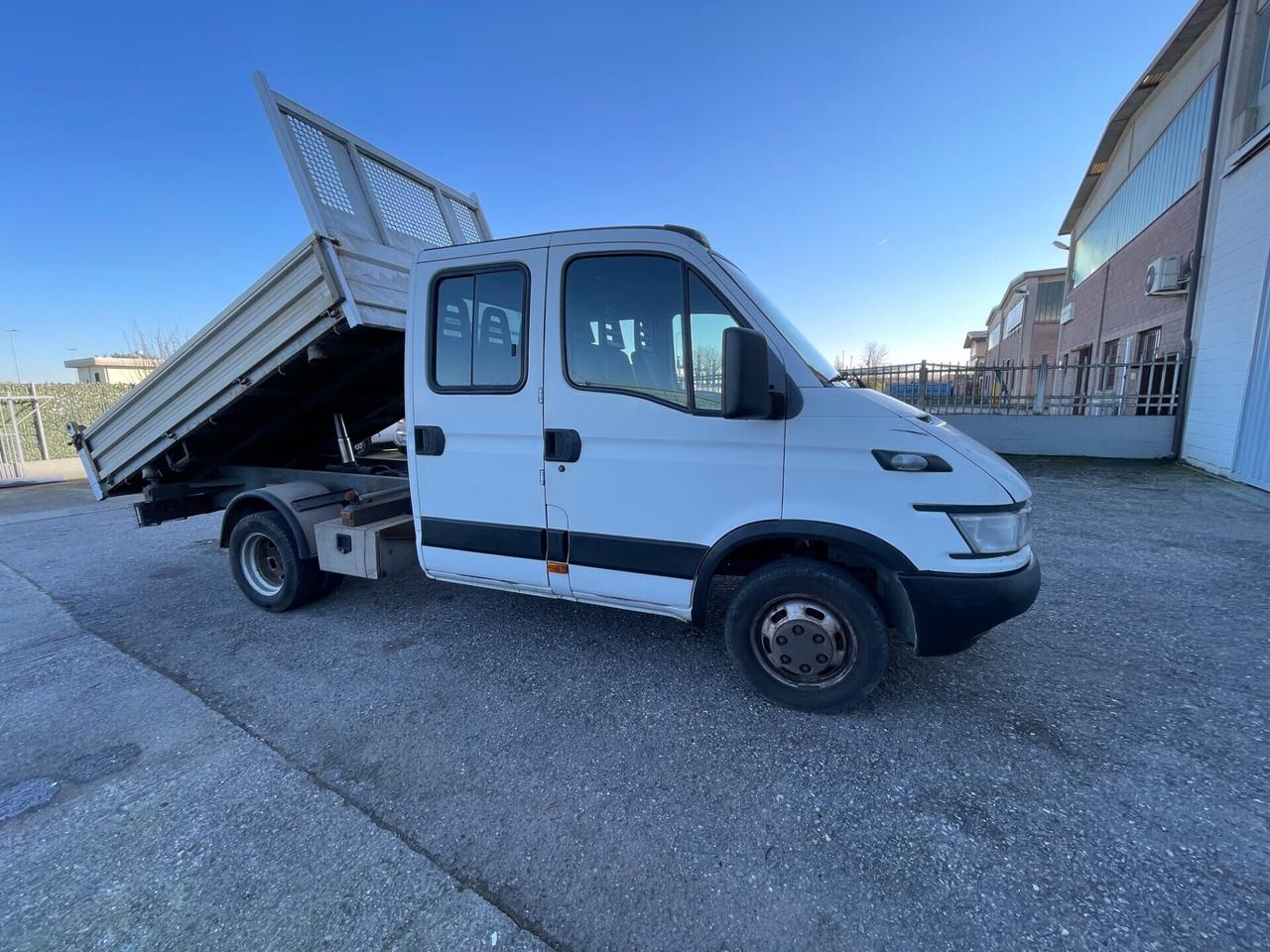 Iveco Daily 35C15 3.0 Hpi PL-RG Cabinato