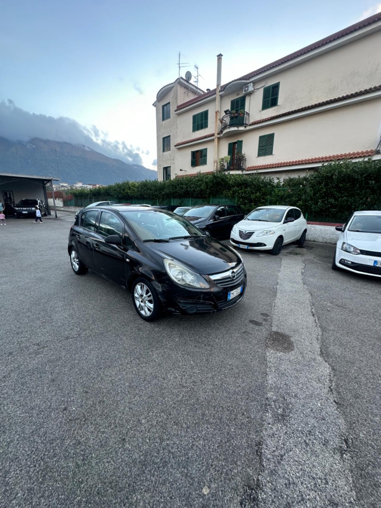 Opel Corsa 1.2 5 porte Cosmo