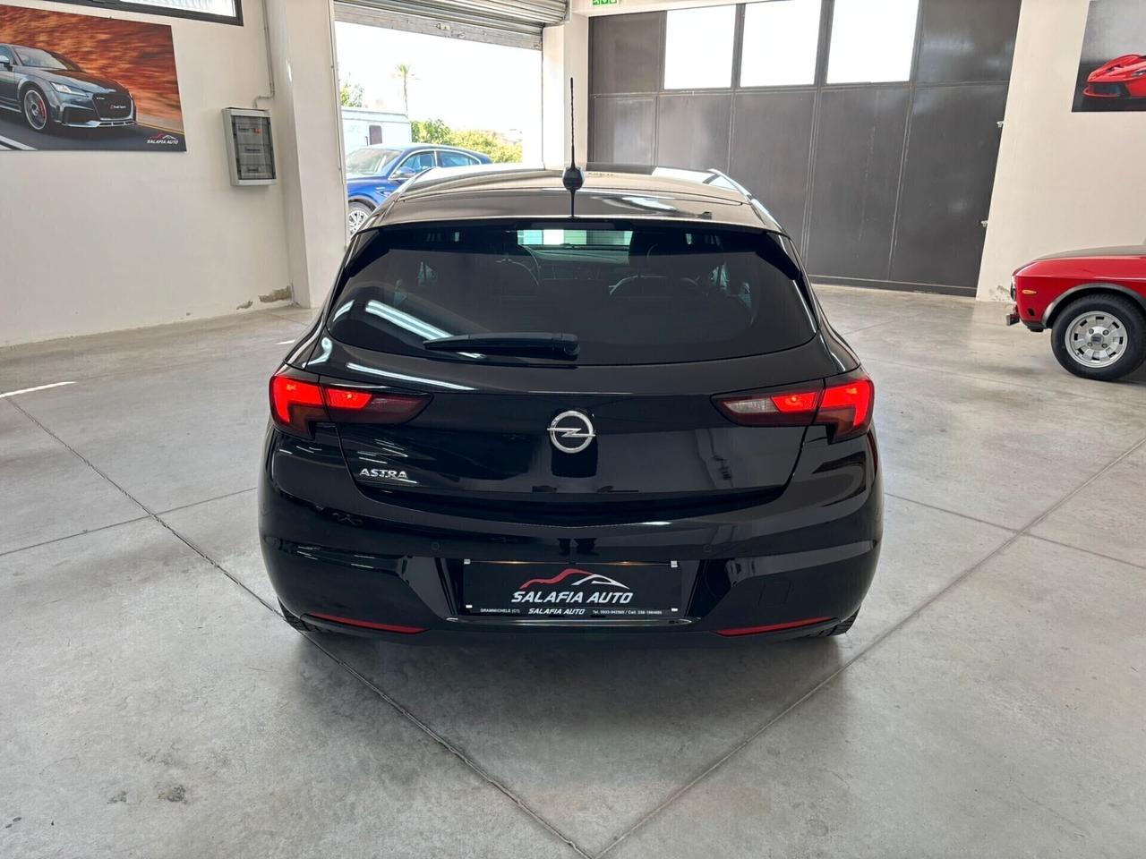 Opel Astra Berlina