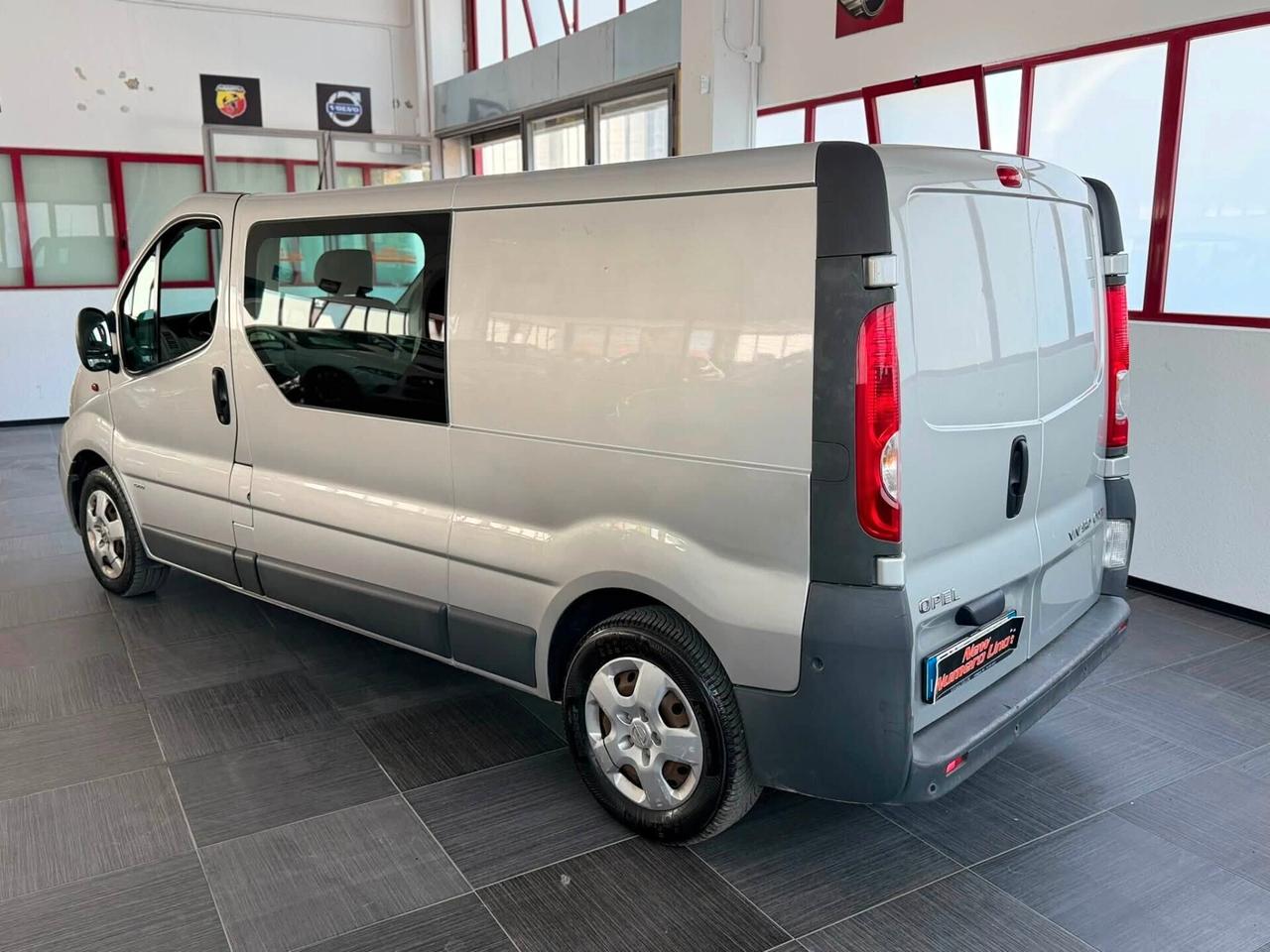 Opel Vivaro 2.9 115cv CDTI doppia cabina 6 Posti autocarro 2014