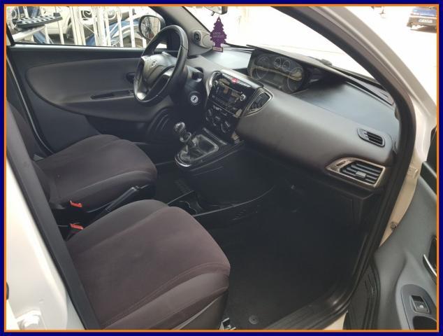 LANCIA - Ypsilon - 1.2 69 CV 5 porte Gold