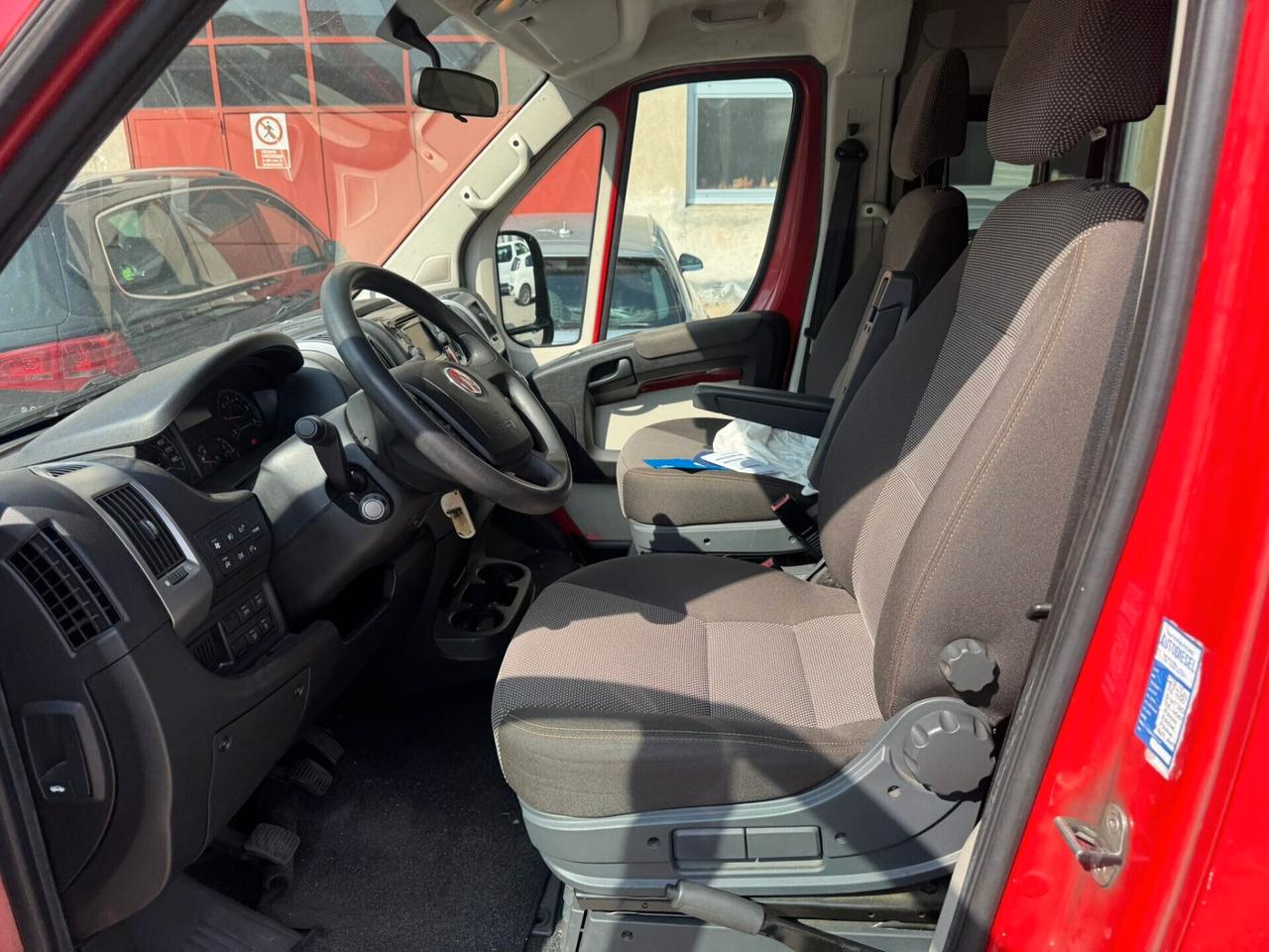 Fiat Ducato 35 2.3 MJT 150CV PLM-TA 9 POSTI Vetrato