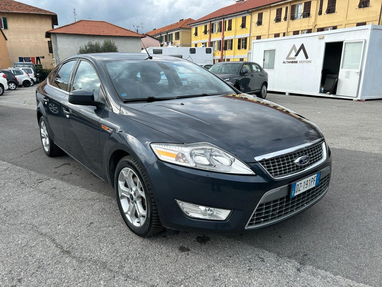 Ford Mondeo 2.0 TDCi 140 CV 4 porte Titanium DPF