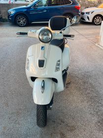 Piaggio Vespa 300 GTS