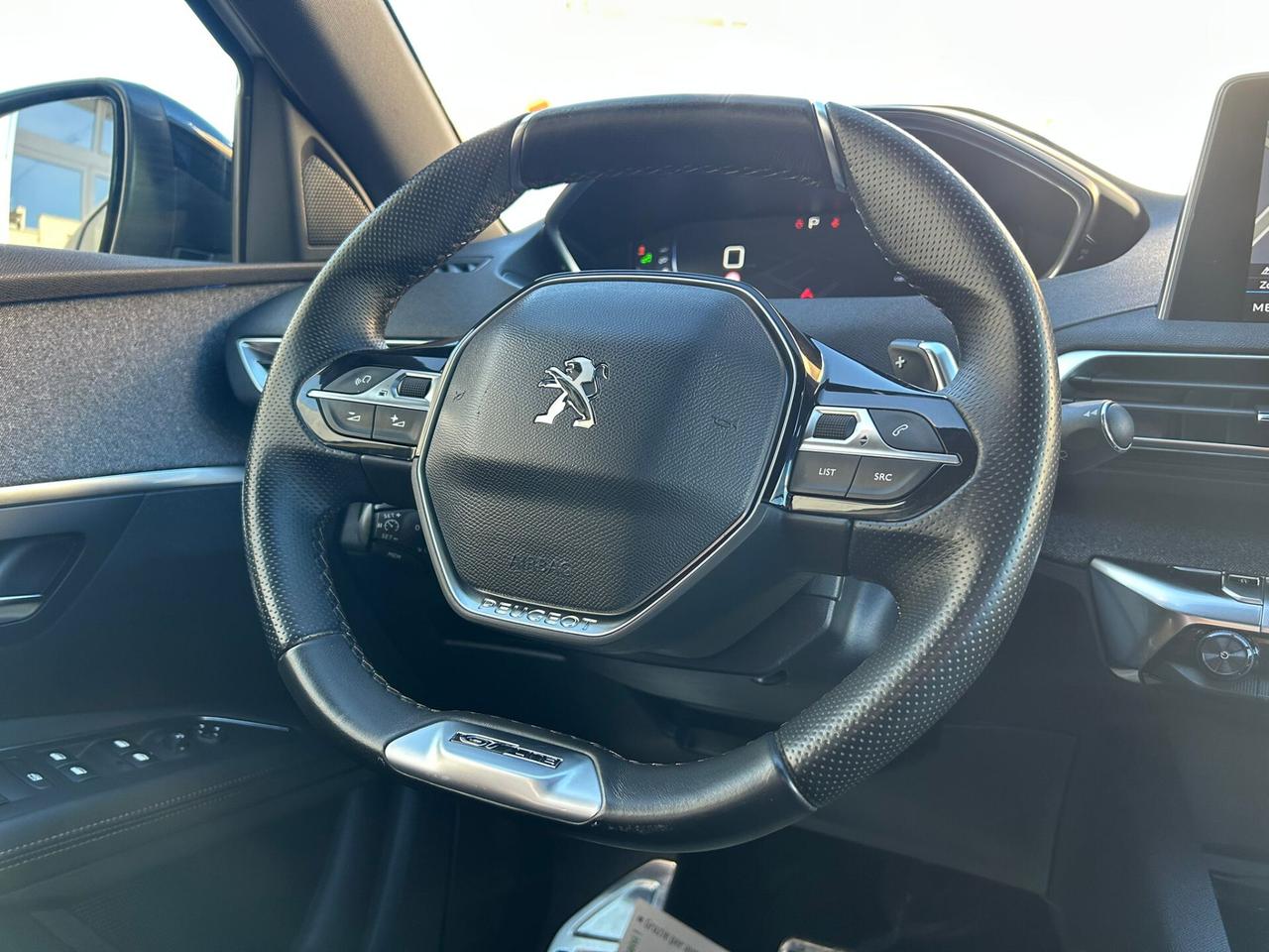 Peugeot 3008 1.5 BlueHDi EAT8 GT-LINE TETTO-2018