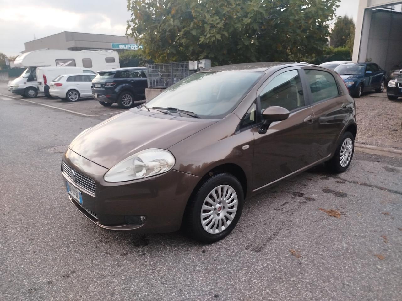 Fiat Grande Punto Grande Punto 1.4 benzina 5 porte ok neopatentati