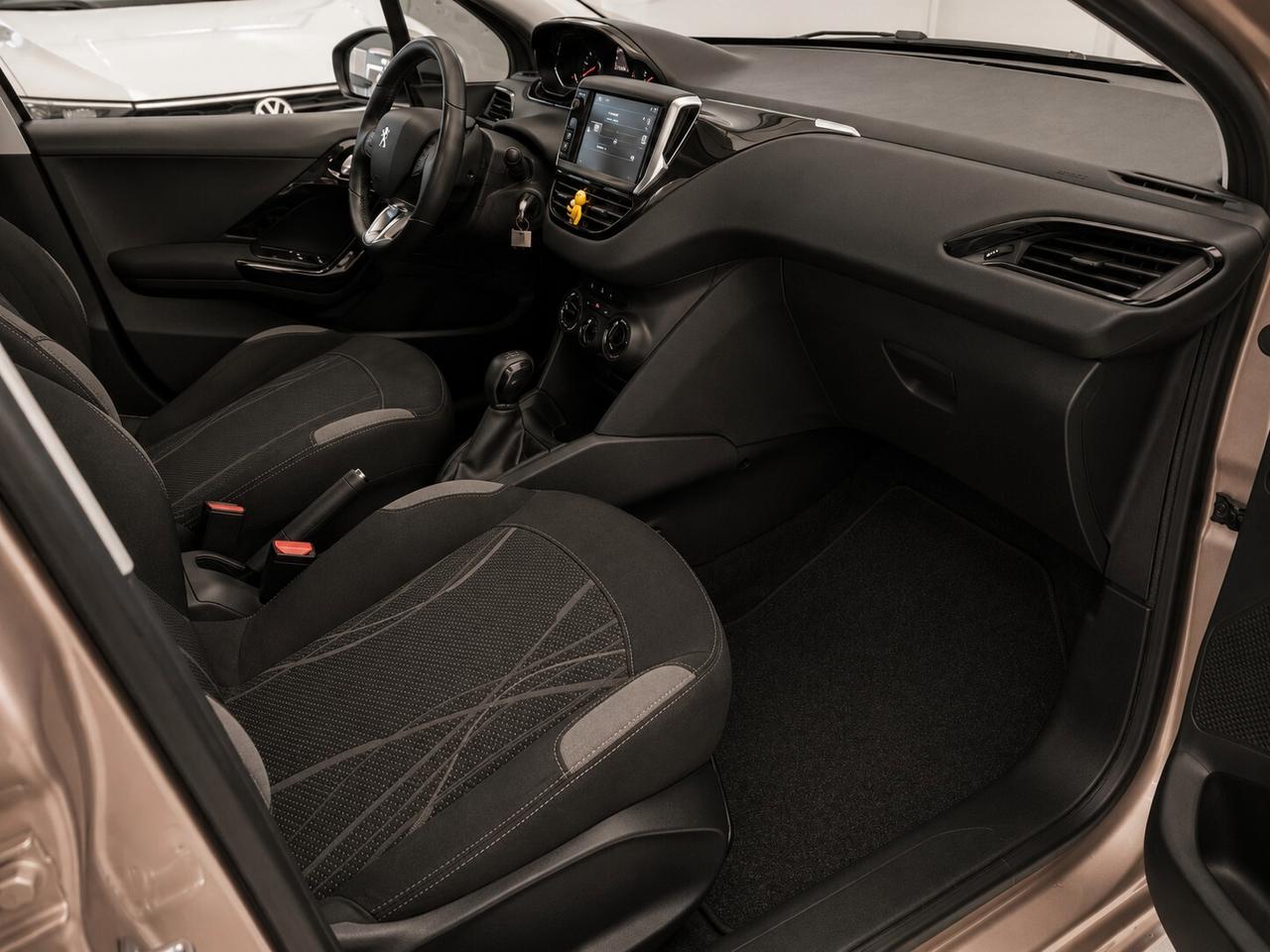 Peugeot 208 PureTech 82 5 porte Access