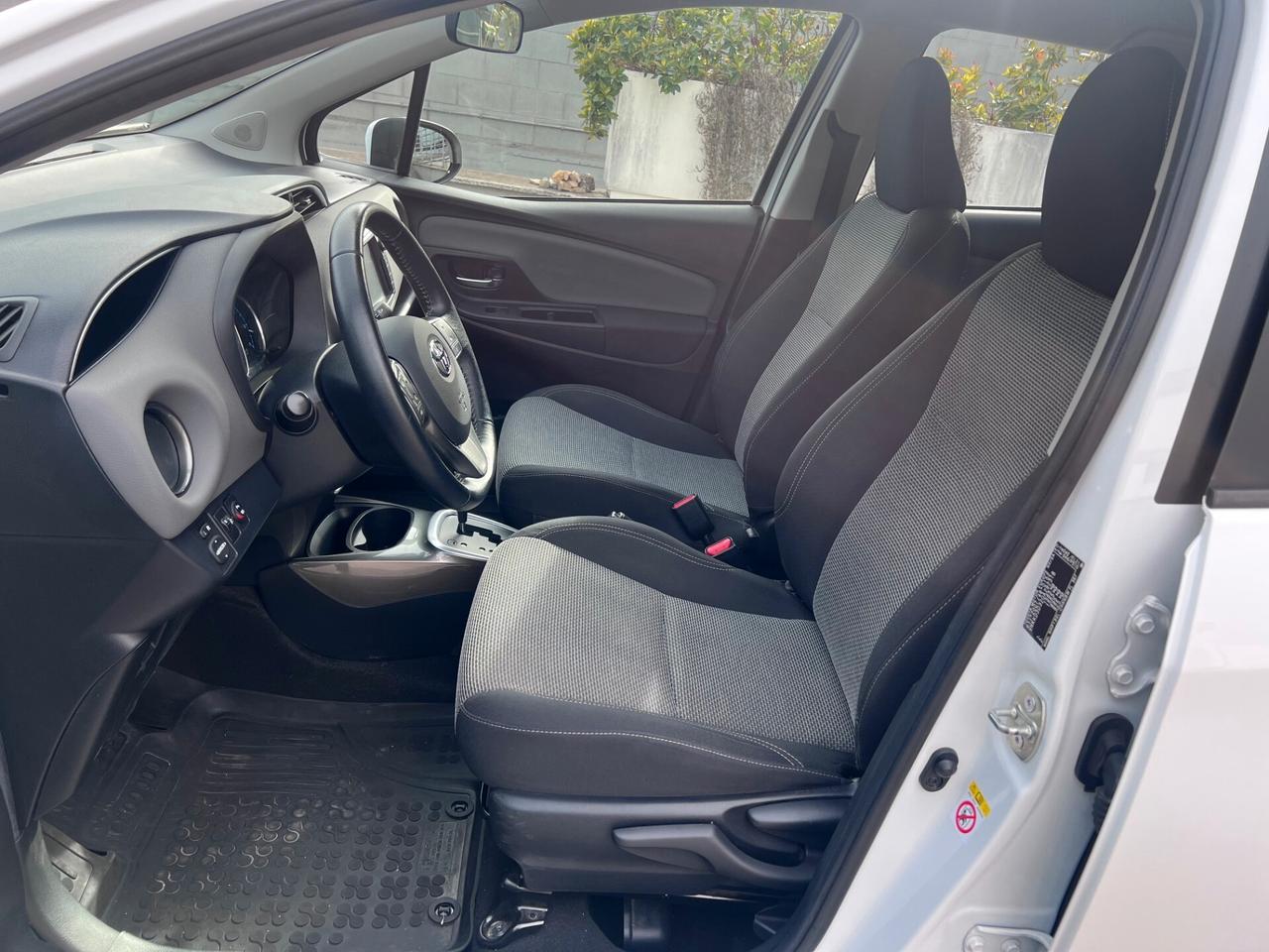 Toyota Yaris 5pt 1.5h 75cv Active OK NEOPAT. TELCLIMA/CAMERA