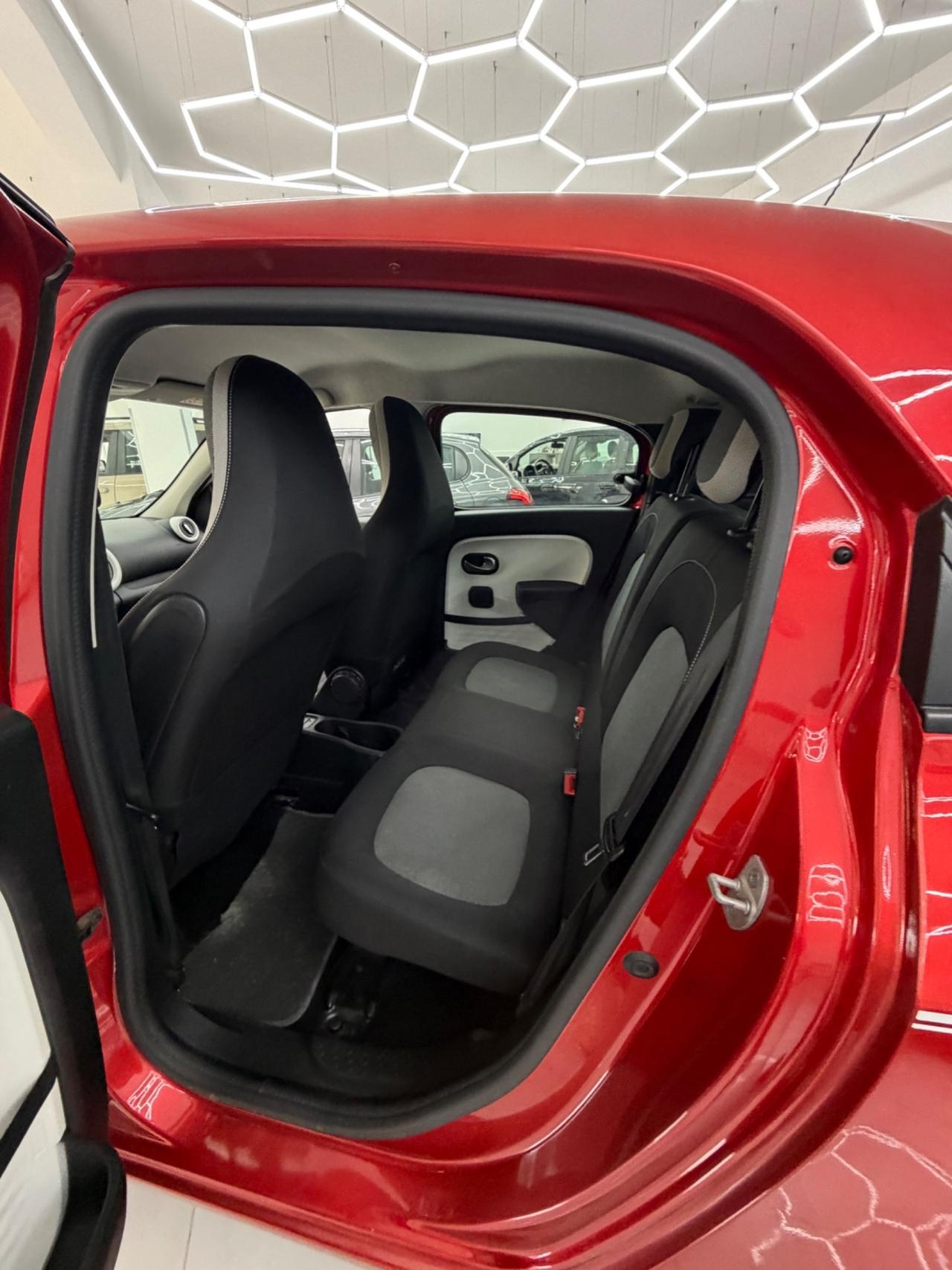 Renault Twingo SCe Lovely