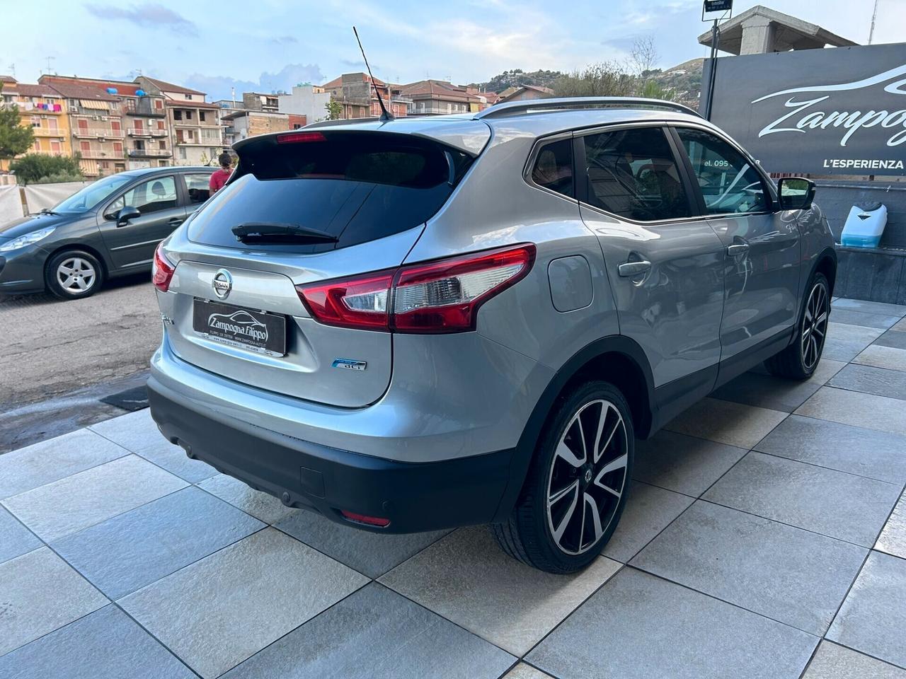 Nissan Qashqai 1.5 dCi 360 TEKNA TETTO - 2015