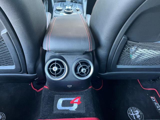 ALFA ROMEO Giulia 2.2 Turbodiesel 210 CV AT8 AWD Q4 Veloce