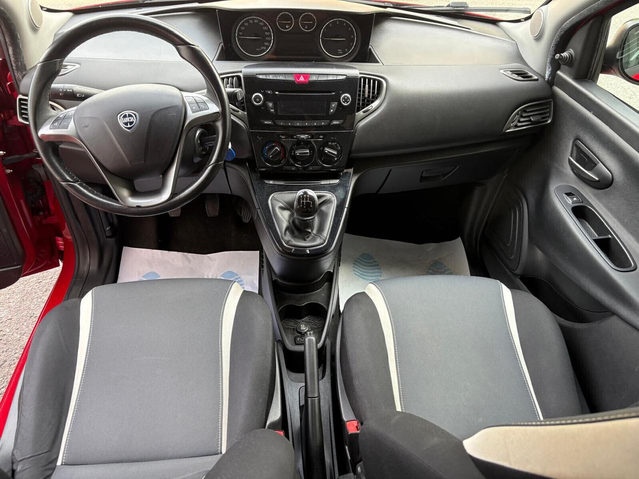 Lancia Ypsilon 1.2 69 CV 5 porte Elefantino