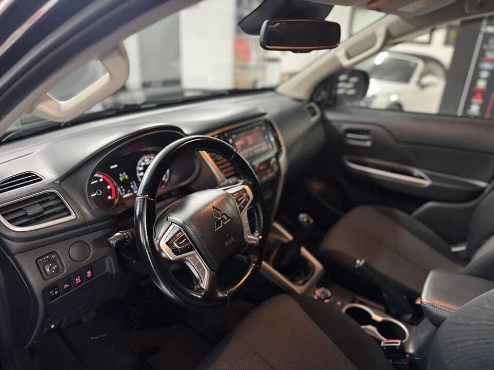 Mitsubishi L200 2.3 D Club Cab 4x4 Super Select Intense