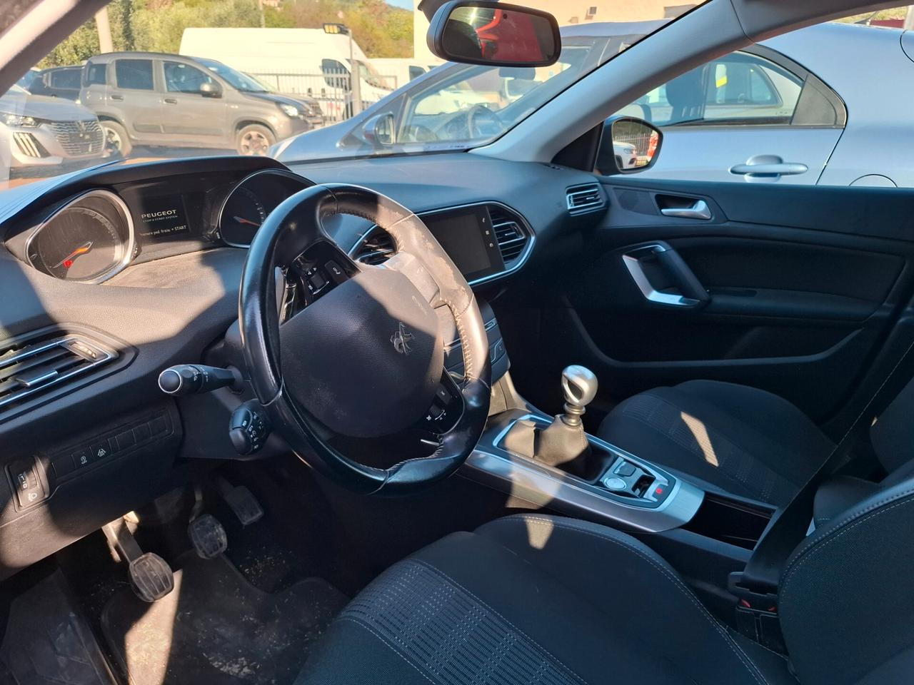 Peugeot 308 BlueHDi 120 S&S Allure