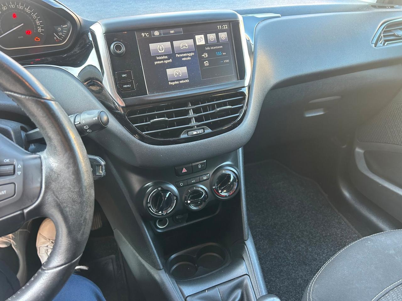 Peugeot 208 PureTech 82 5 porte Allure