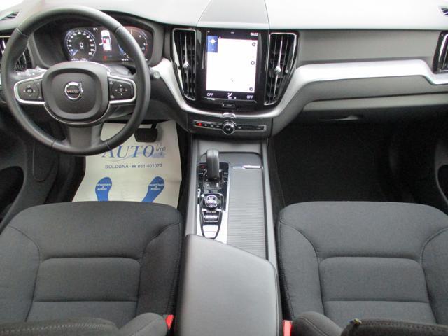 VOLVO XC60 B4 (d) AWD Geartronic Business