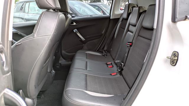 PEUGEOT 2008 1.6hdi 114cv