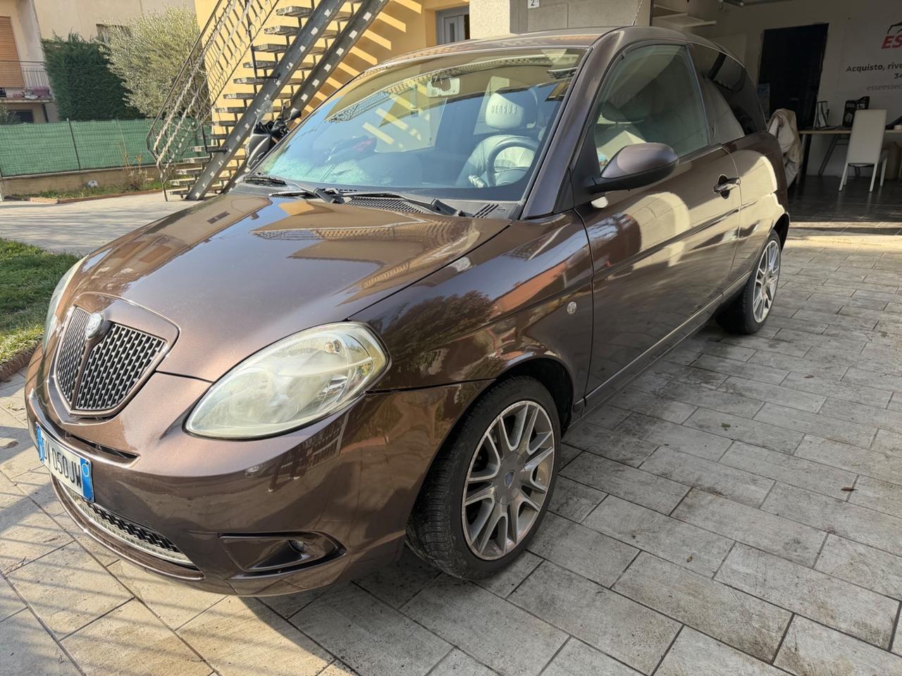 Lancia Ypsilon 1.2 Versus
