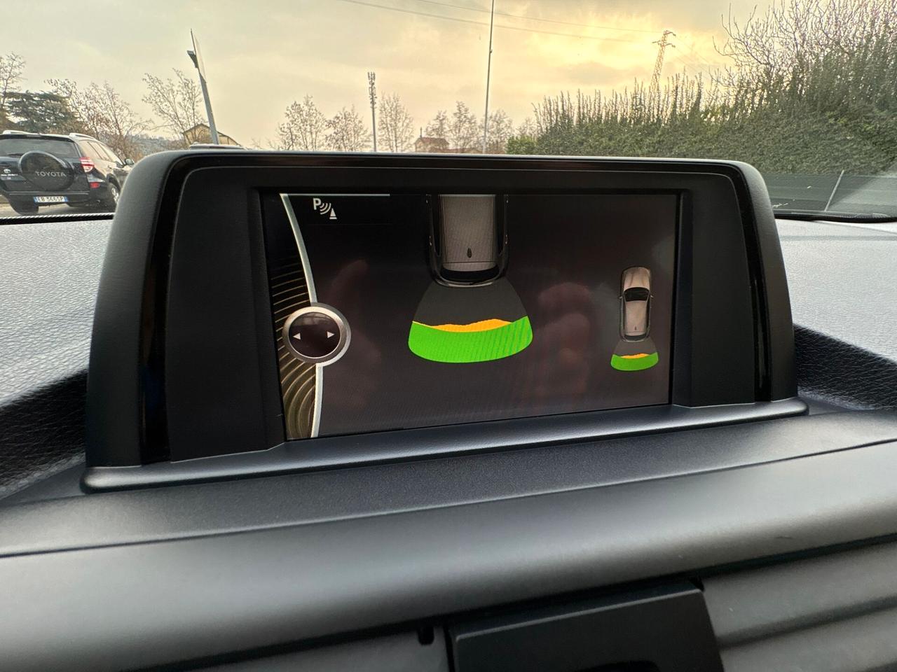 BMW SERIE 1 BENZINA AUTOMATICA SI A NEOPATENTATI