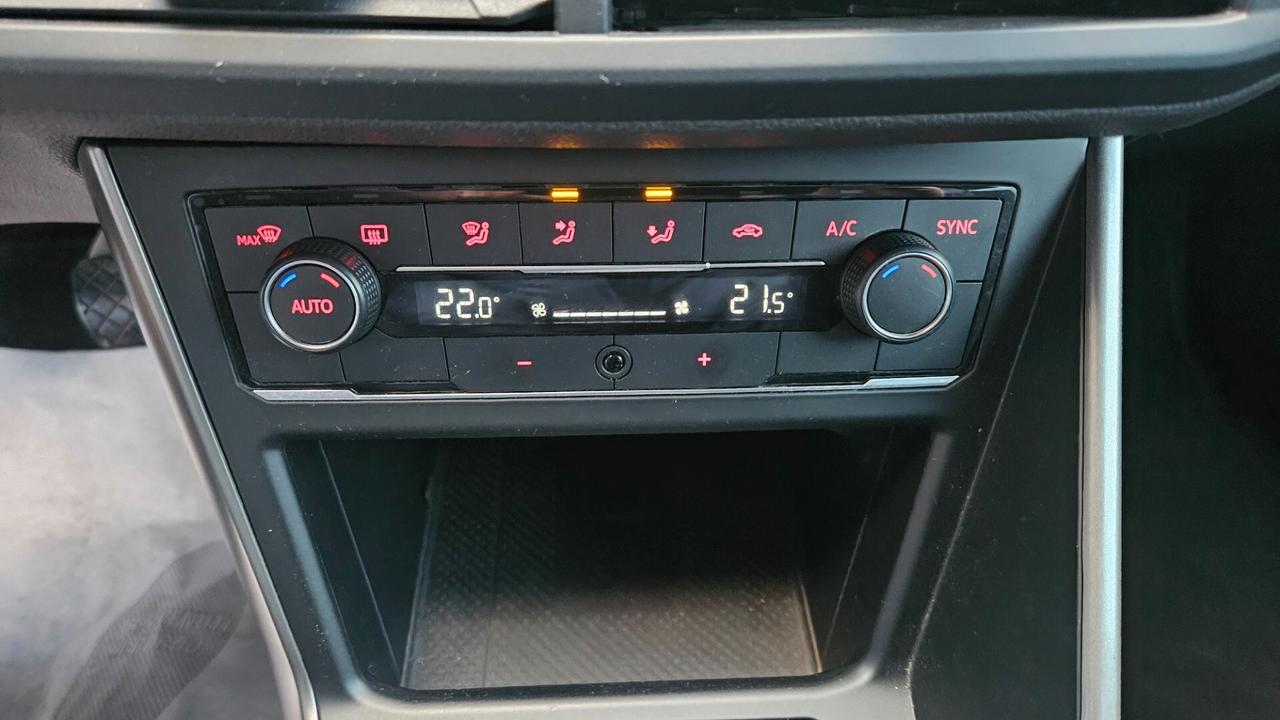 Volkswagen Polo 5p 1.0 evo Comfortline 65cv CLIMA AUT-CARPLAY