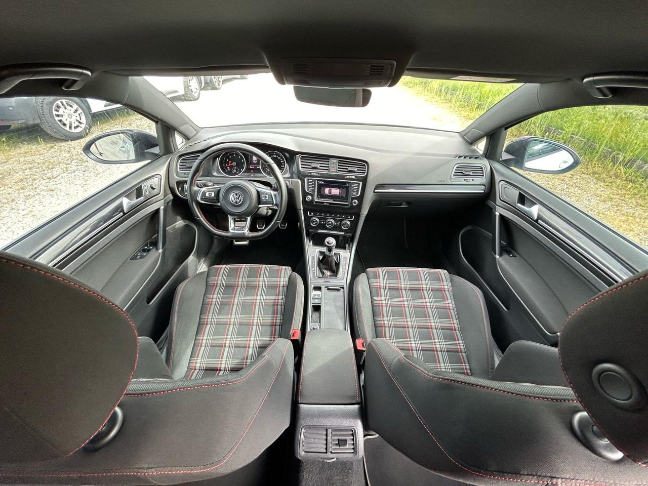 Volkswagen Golf GTI Performance 2.0 TSI 3p. BlueMotion Technology