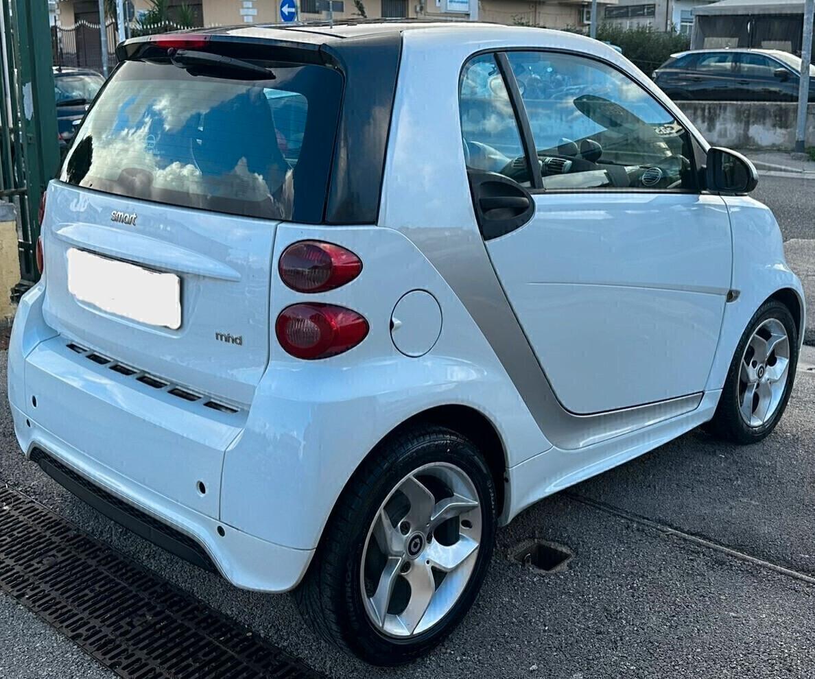 Smart ForTwo 1000 52 kW MHD coup&eacute; pulse