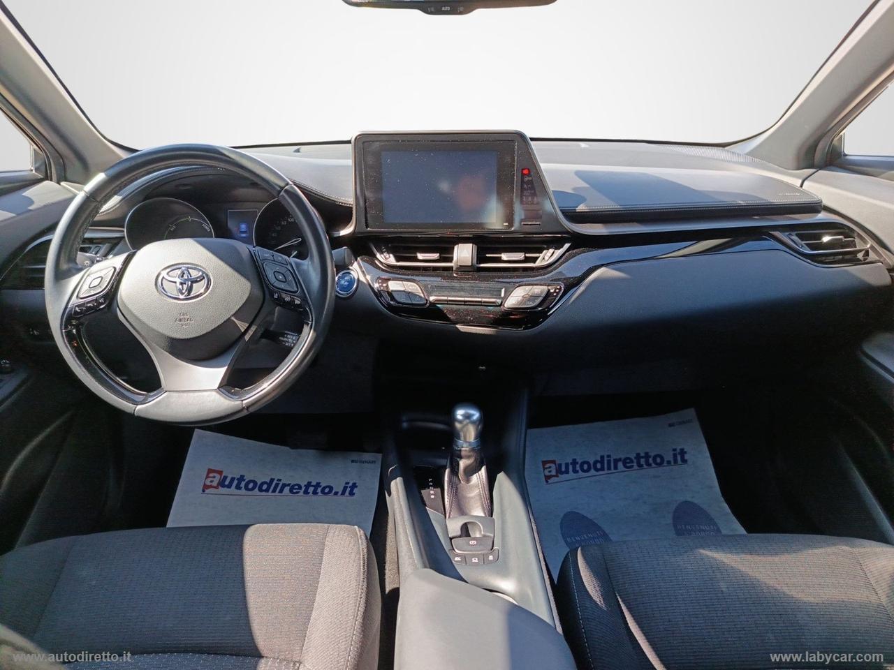 TOYOTA C-HR 1.8 Hybrid E-CVT Business