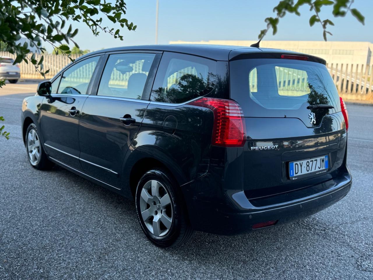 Peugeot 5008 1.6 HDi 110CV Automatico 7Posti
