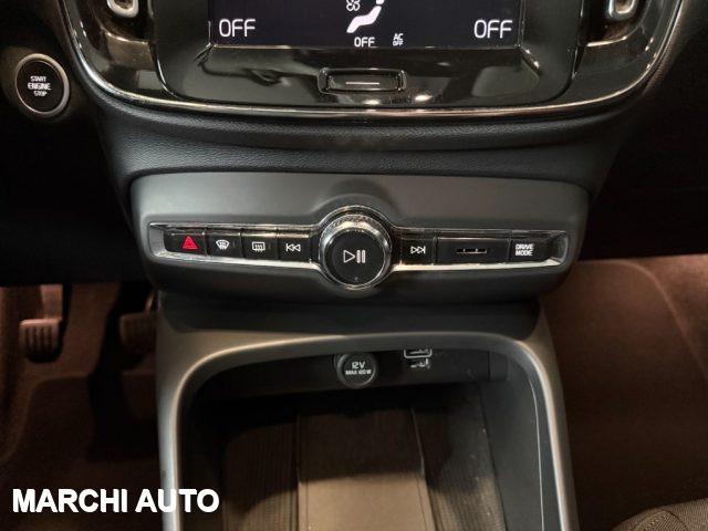 VOLVO XC40 T2 Momentum Pro