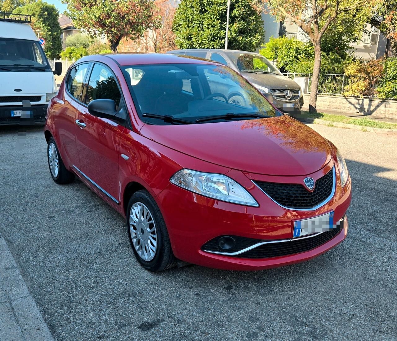 Lancia Ypsilon 1.2 69 CV 5 porte Unyca