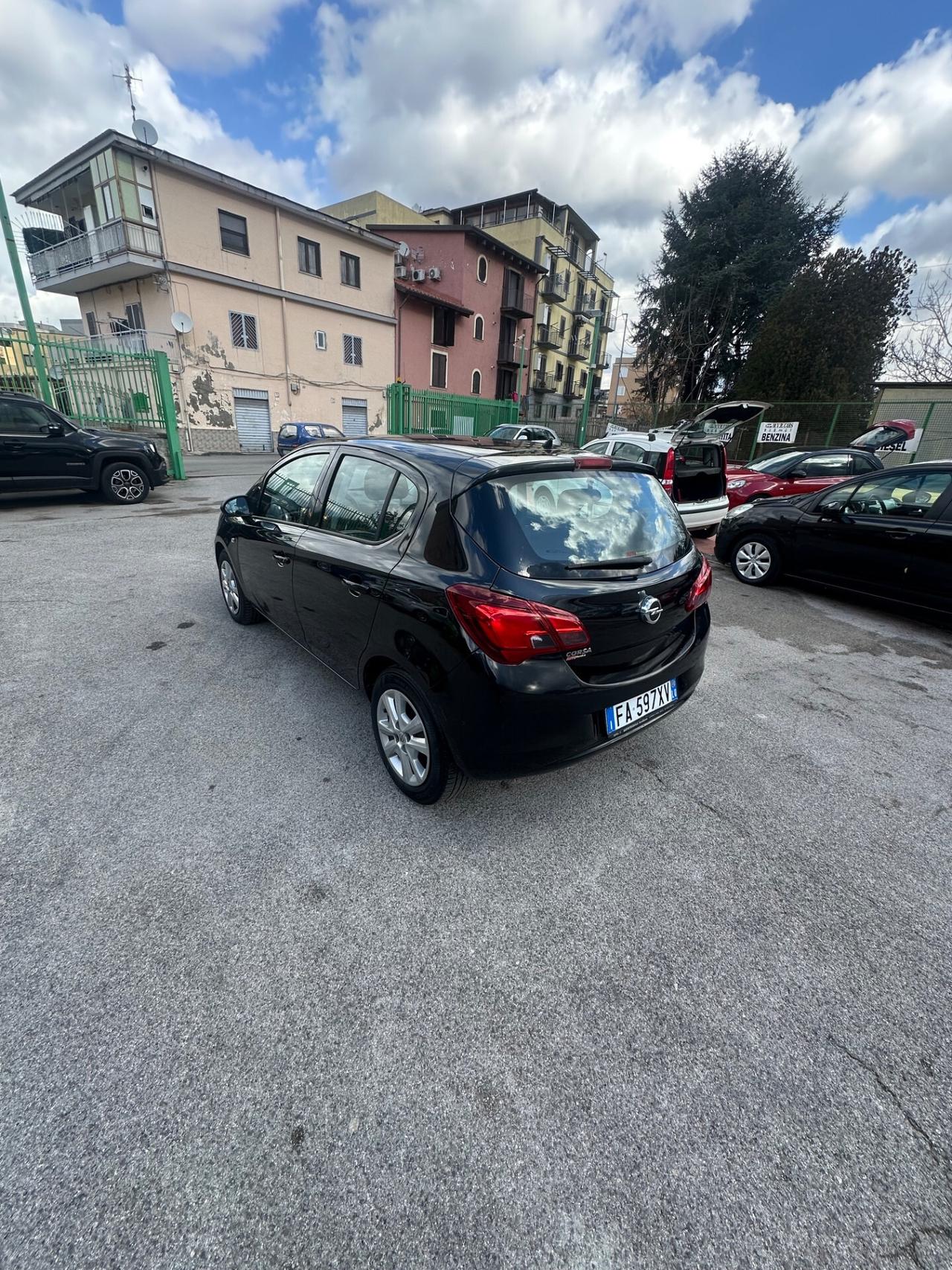 Opel Corsa 1.4 90CV GPL Tech 5 porte b-Color