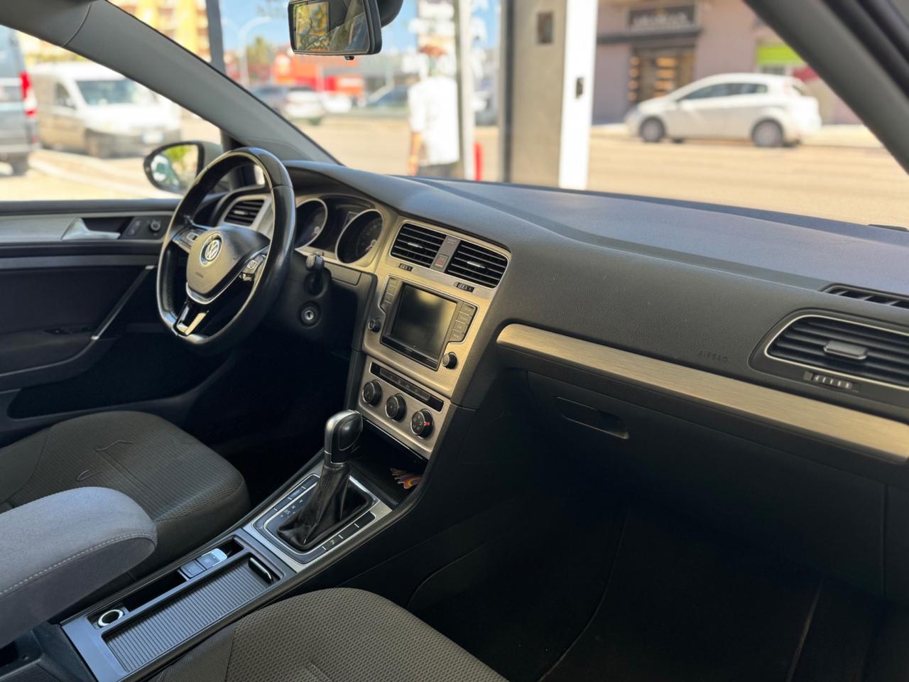 Volkswagen Golf Variant 1.6 TDI 110 CV DSG Comfortline BlueMotion Tech.