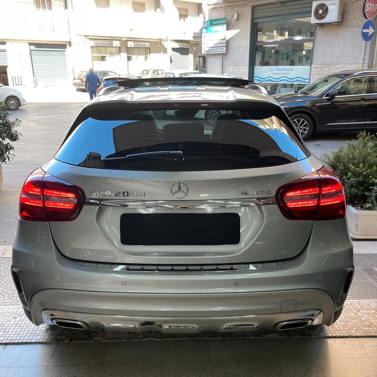 Mercedes-Benz GLA 200 d Automatic 4Matic Premium