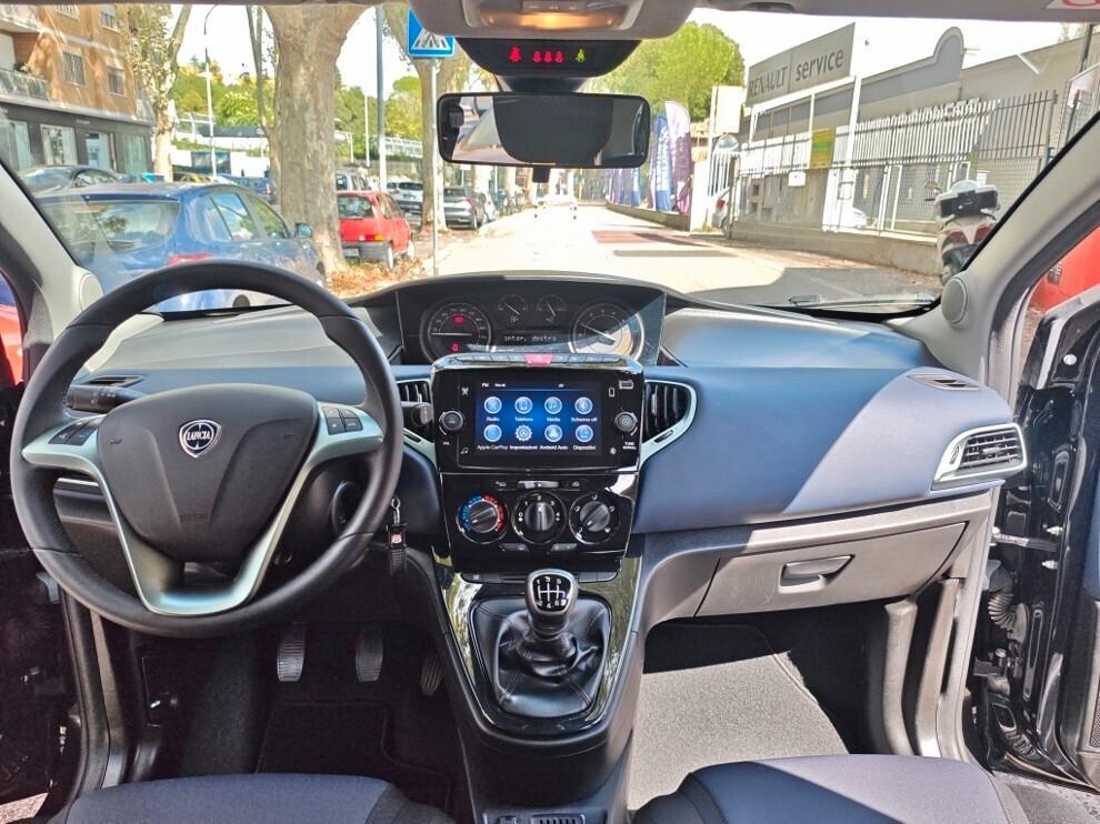 Lancia Ypsilon 1.0 Hybrid PLATINO SENZA VINCOLI DI FINANZIAMENTO