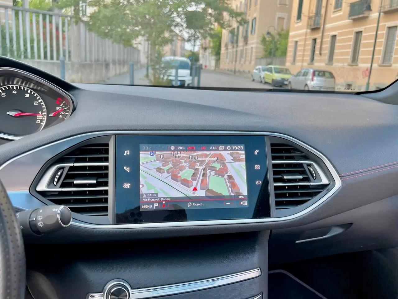 Peugeot 308 PureTech Turbo 130 S&S EAT8 GT