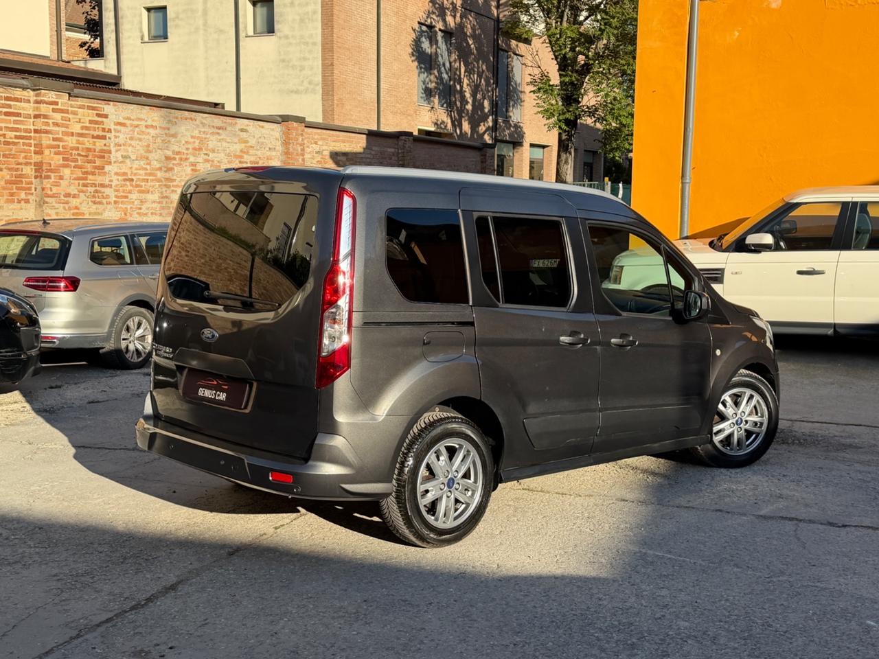 Ford Tourneo Connect 1.5 TDCi 120 CV Titanium