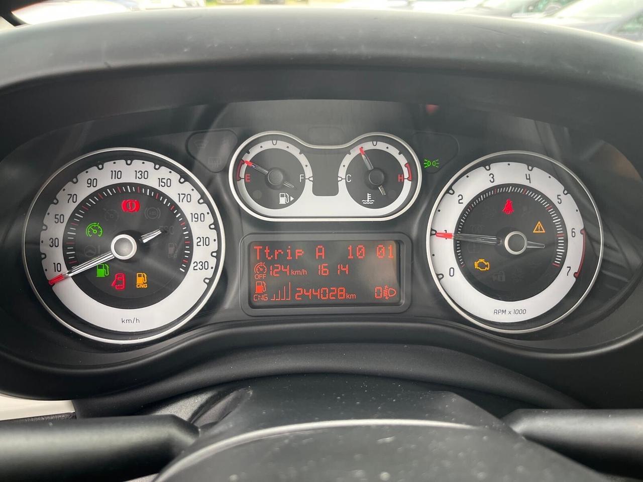 Fiat 500L 0.9 TwinAir Turbo Natural Power Lounge